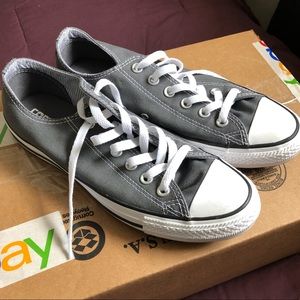 EUC Converse Sneakers in Gray Women’s Size 9